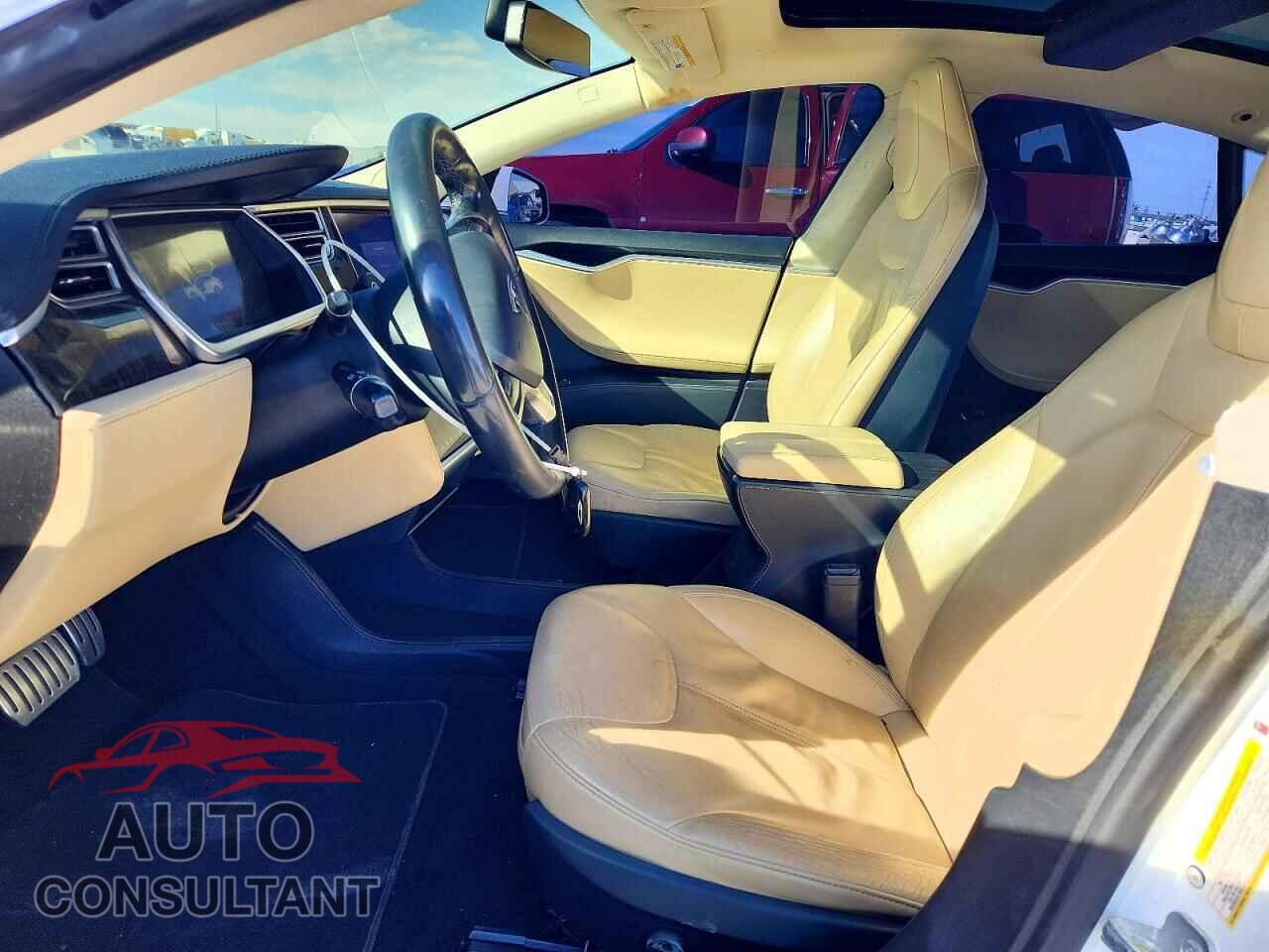 TESLA MODEL S 2013 - 5YJSA1CP8DFP26930
