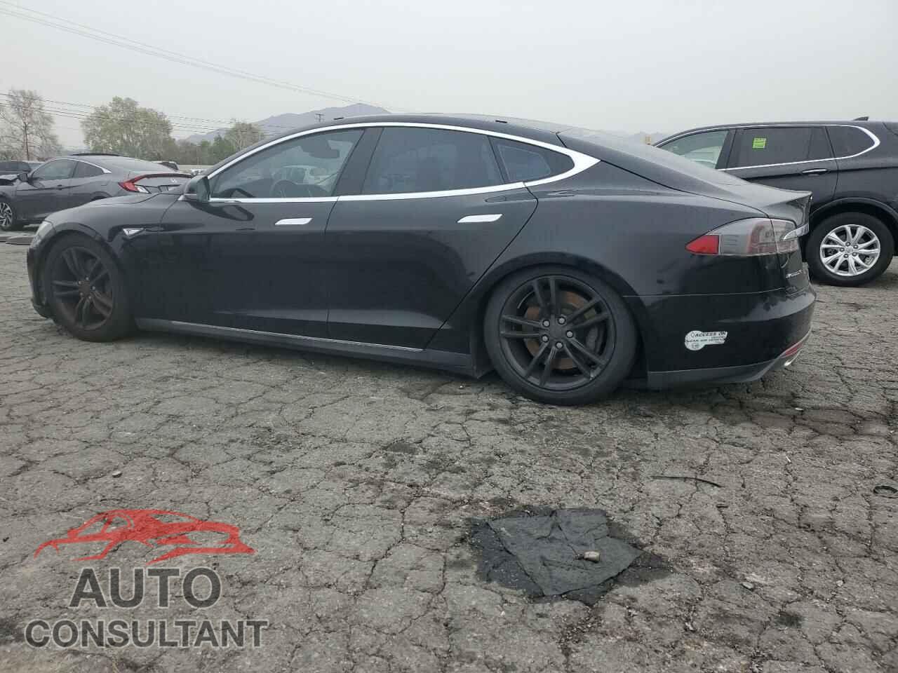 TESLA MODEL S 2013 - 5YJSA1DN1DFP07973