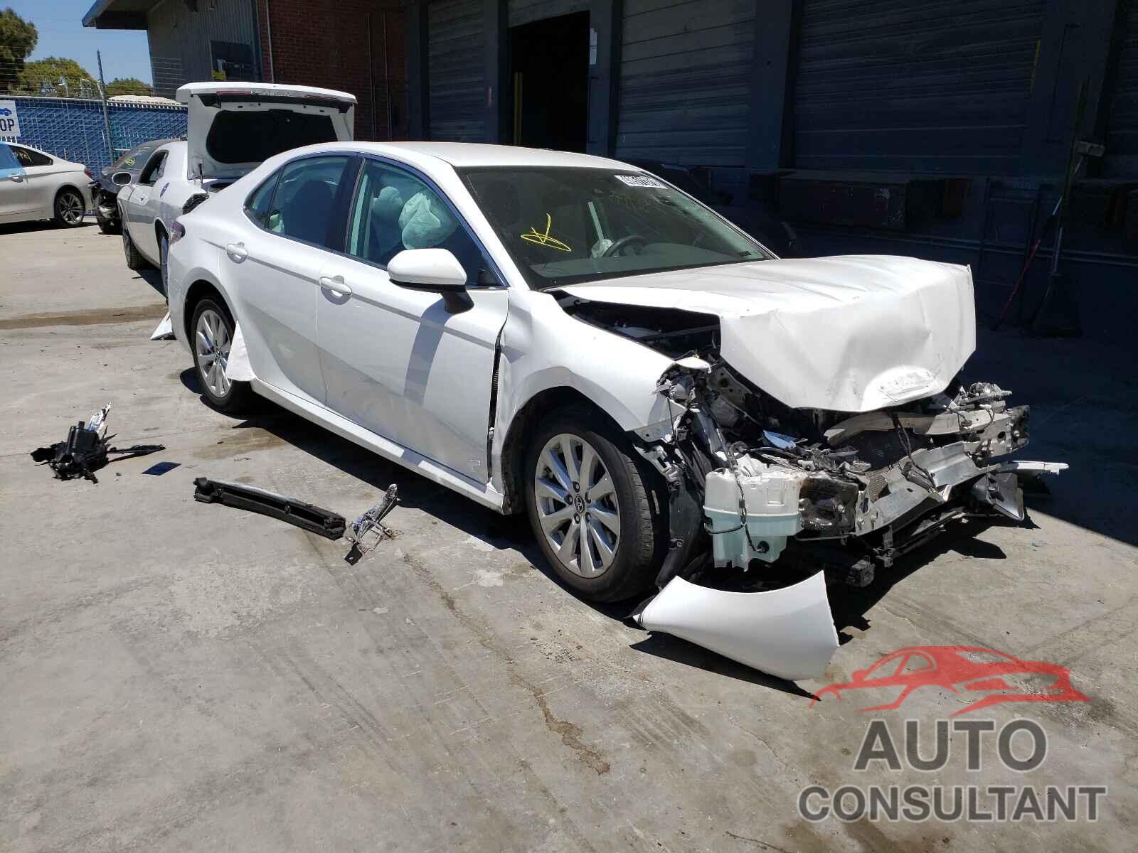 TOYOTA CAMRY 2019 - 4T1B11HK2KU255922