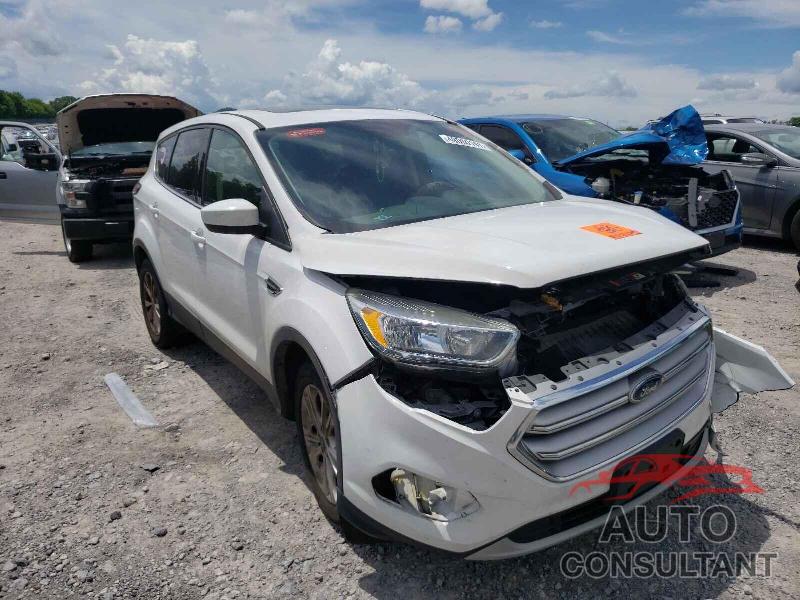 FORD ESCAPE 2017 - 1FMCU9G90HUC03187