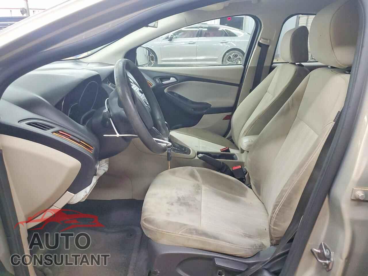FORD FOCUS 2015 - 1FADP3F29FL291859