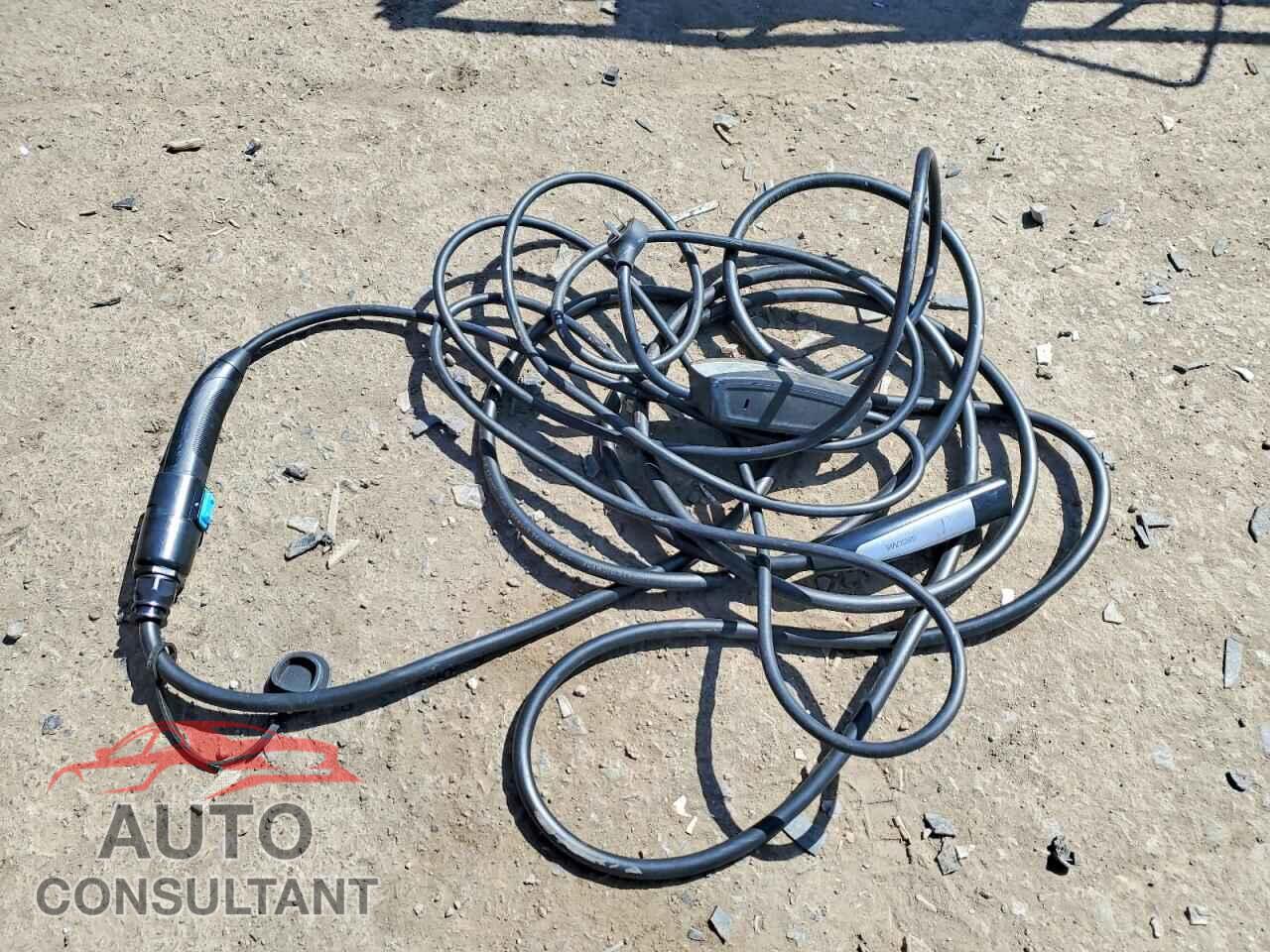 TESLA MODEL 3 2020 - 5YJ3E1EA2LF796858