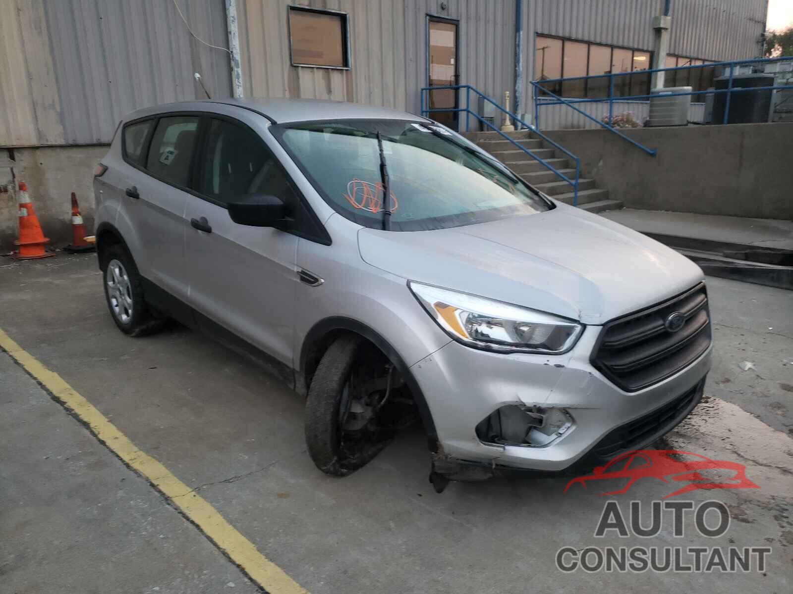 FORD ESCAPE 2017 - 1FMCU0F70HUA78865