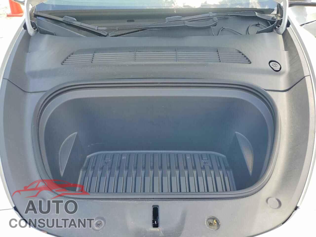 TESLA MODEL Y 2022 - 7SAYGDEF3NF539534