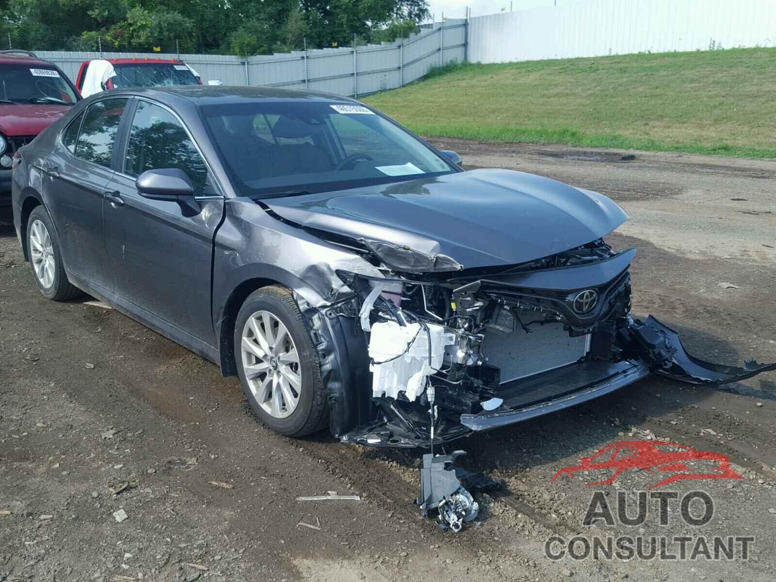 TOYOTA CAMRY 2018 - 4T1B11HK0JU612481