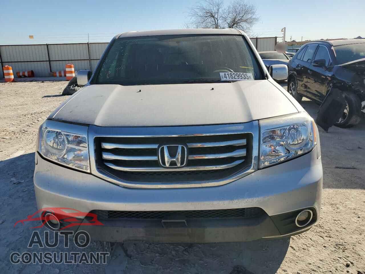 HONDA PILOT 2015 - 5FNYF3H50FB022223