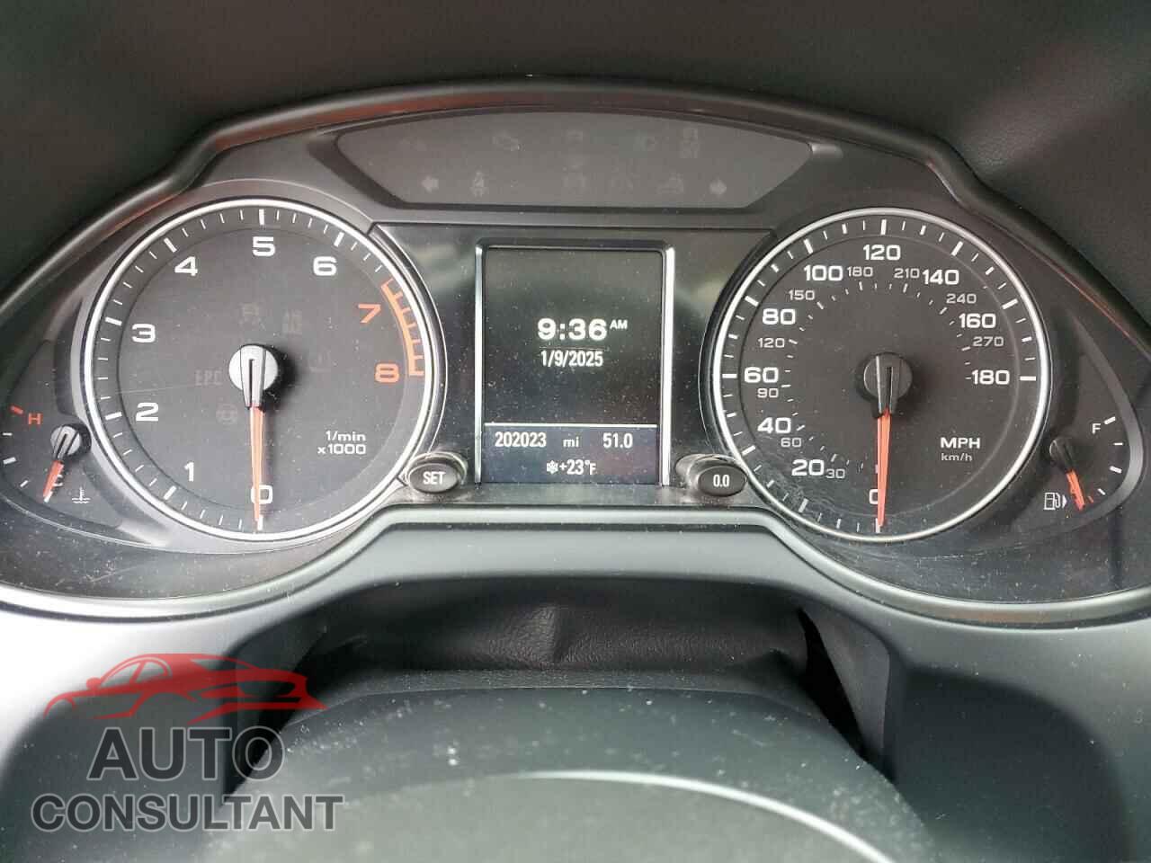 AUDI Q5 2011 - WA1DKAFP4BA007787