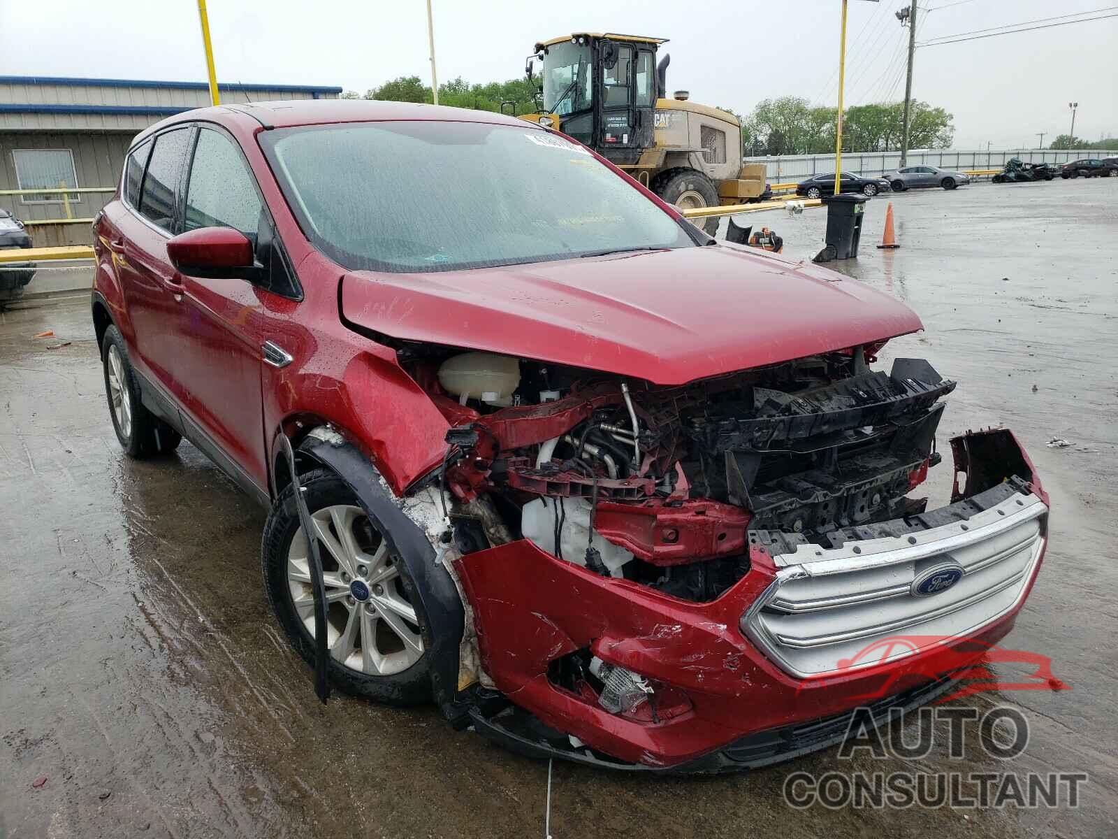 FORD ESCAPE 2017 - 1FMCU0GD5HUC07140