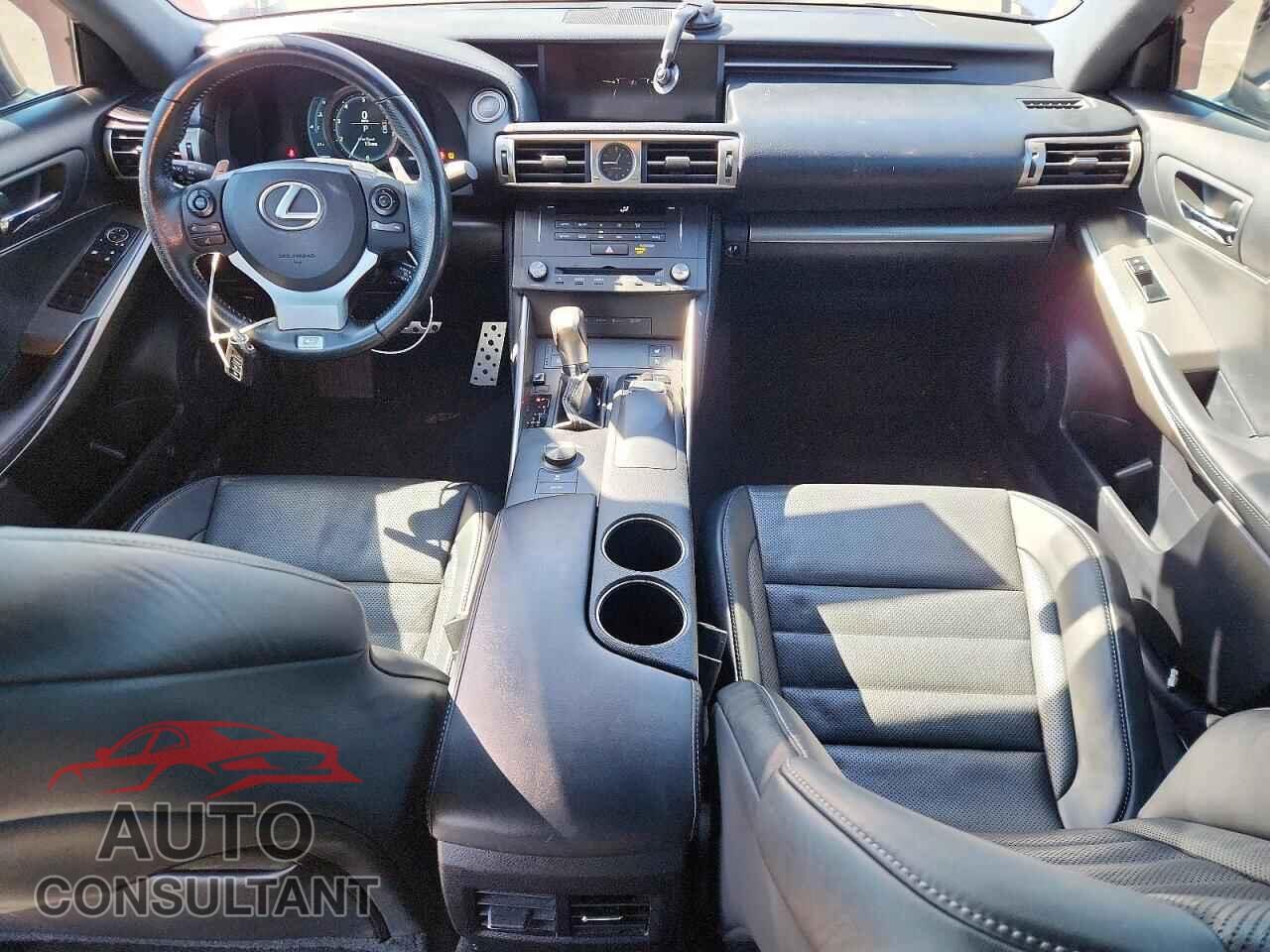 LEXUS IS 2015 - JTHCF1D20F5023303