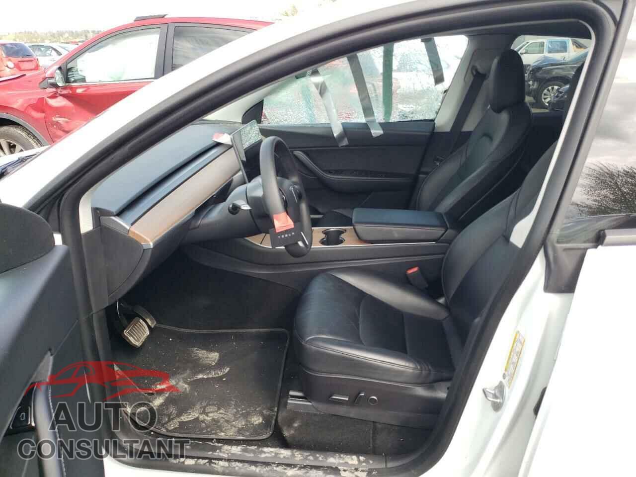 TESLA MODEL Y 2021 - 5YJYGDEEXMF095572