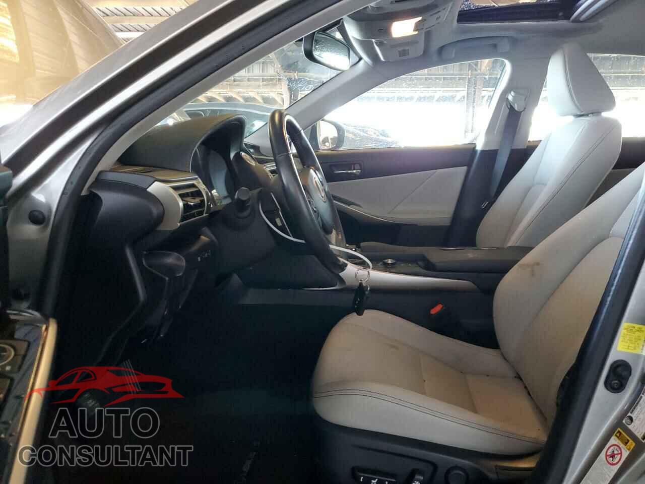LEXUS IS 2015 - JTHBF1D29F5073144