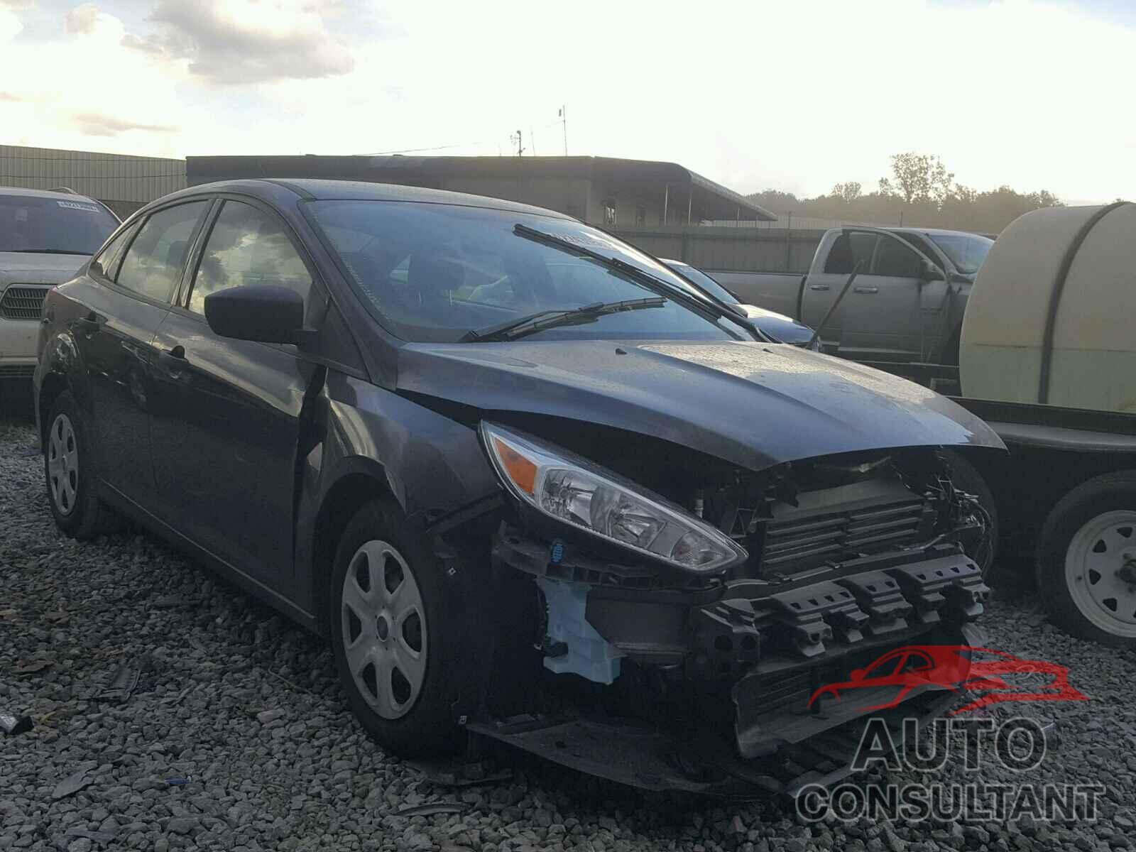 FORD FOCUS 2018 - 1FADP3E22JL318815