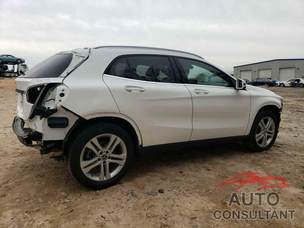 MERCEDES-BENZ GLA-CLASS 2018 - WDCTG4EB0JJ497227