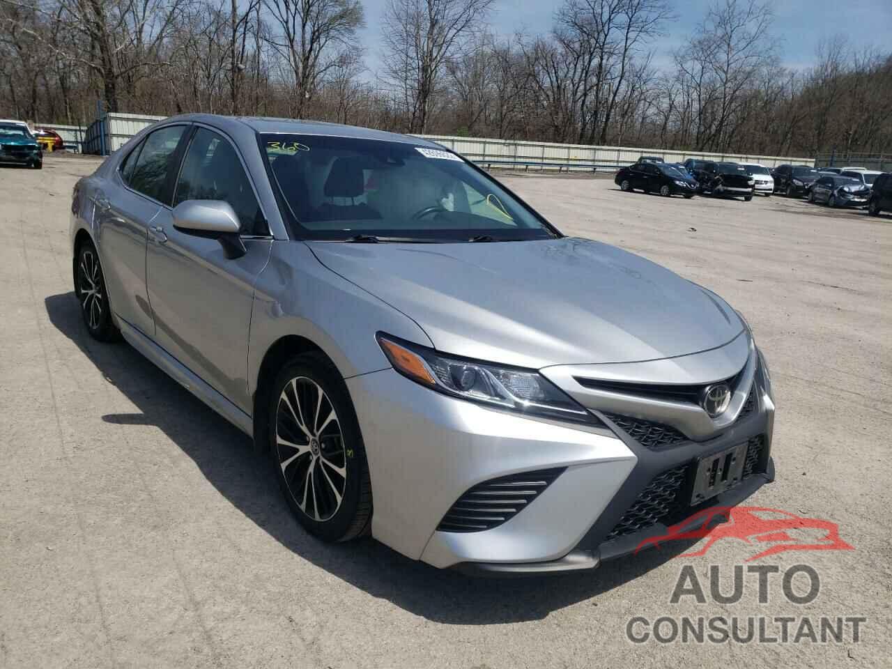 TOYOTA CAMRY 2018 - 4T1B11HK3JU595837