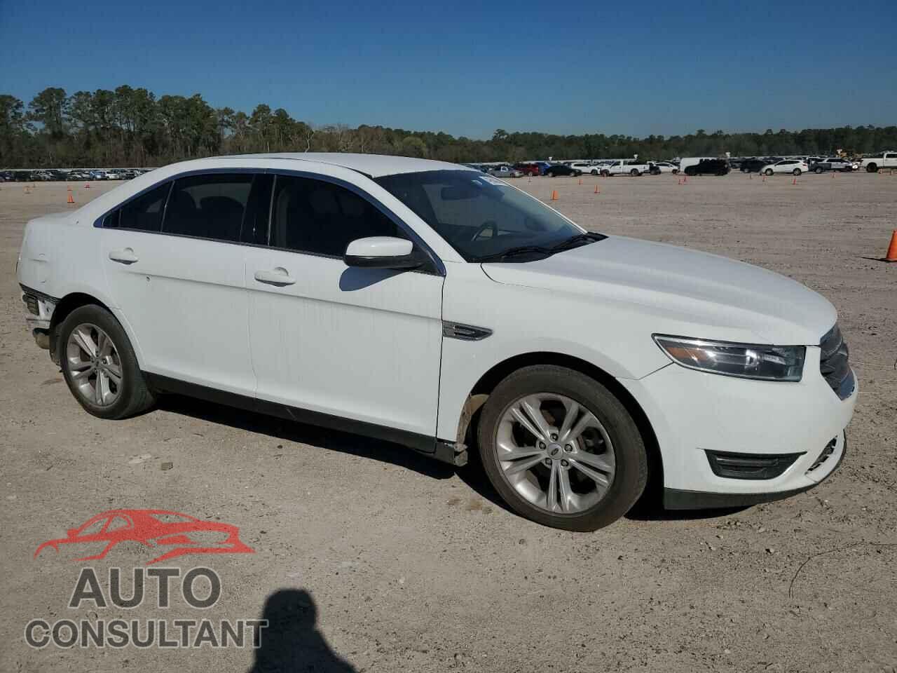 FORD TAURUS 2017 - 1FAHP2E82HG144506