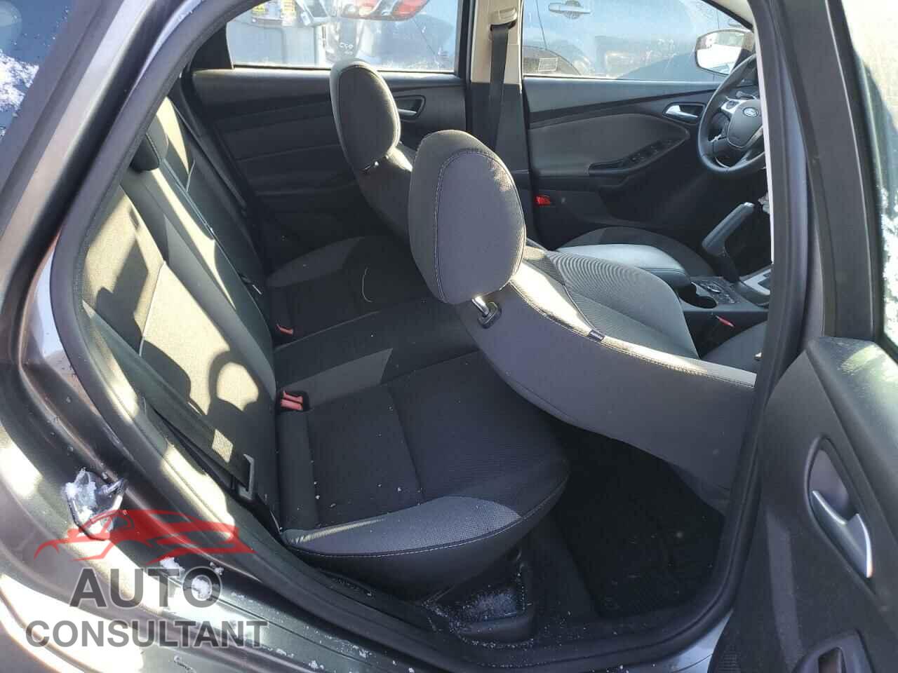 FORD FOCUS 2014 - 1FADP3K21EL425087