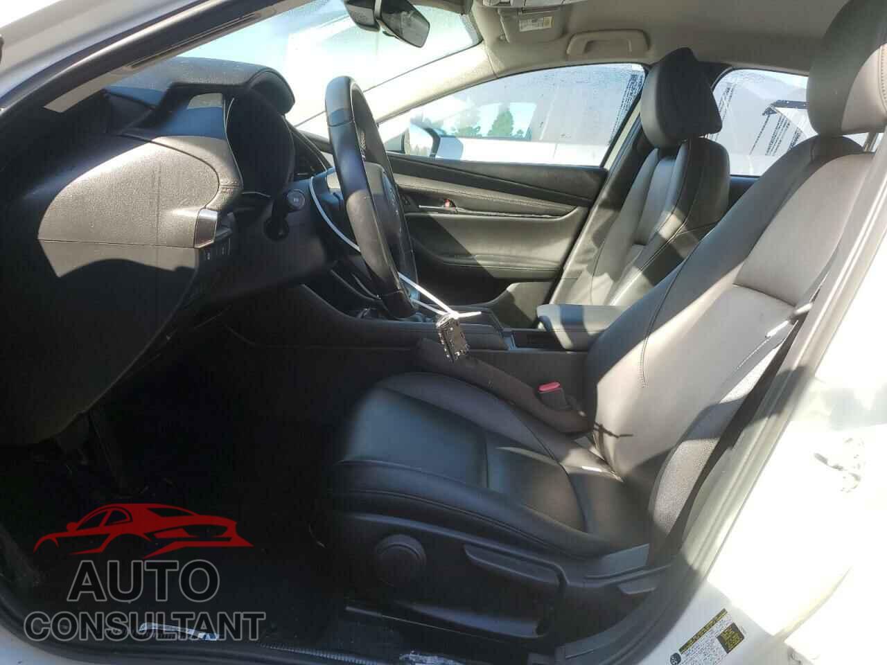 MAZDA 3 2019 - JM1BPACL3K1109811