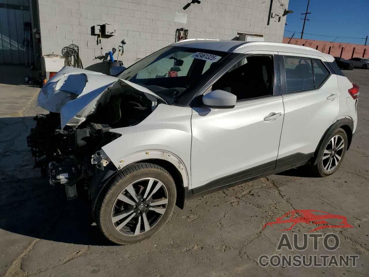 NISSAN KICKS 2018 - 3N1CP5CU8JL542197