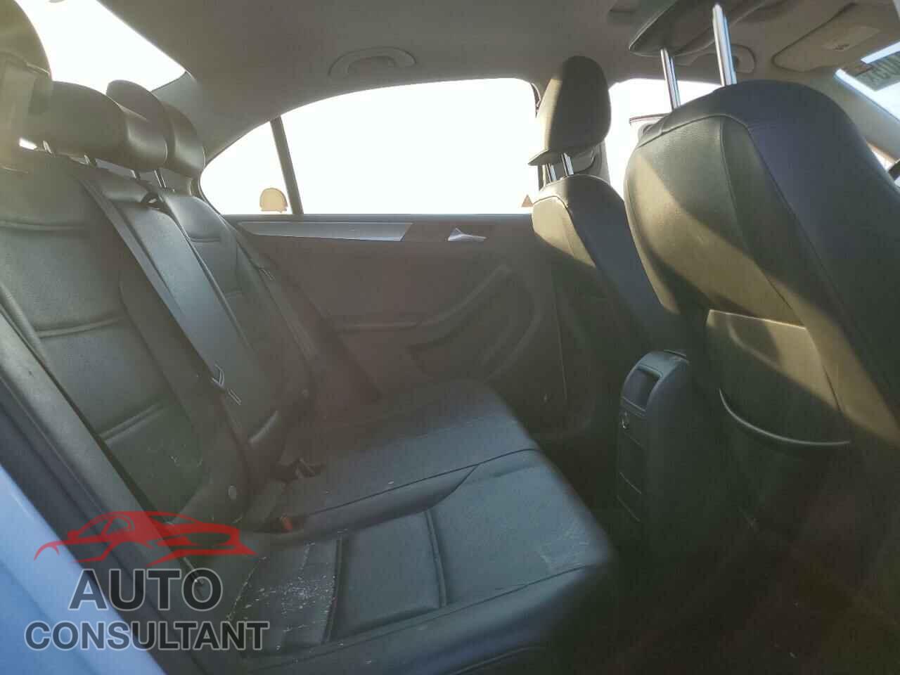 VOLKSWAGEN JETTA 2017 - 3VWDB7AJ1HM406922
