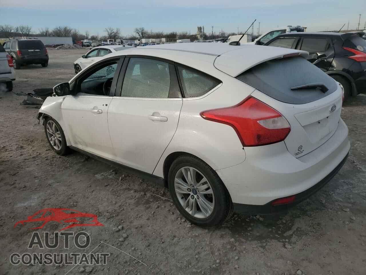 FORD FOCUS 2012 - 1FAHP3M26CL347188