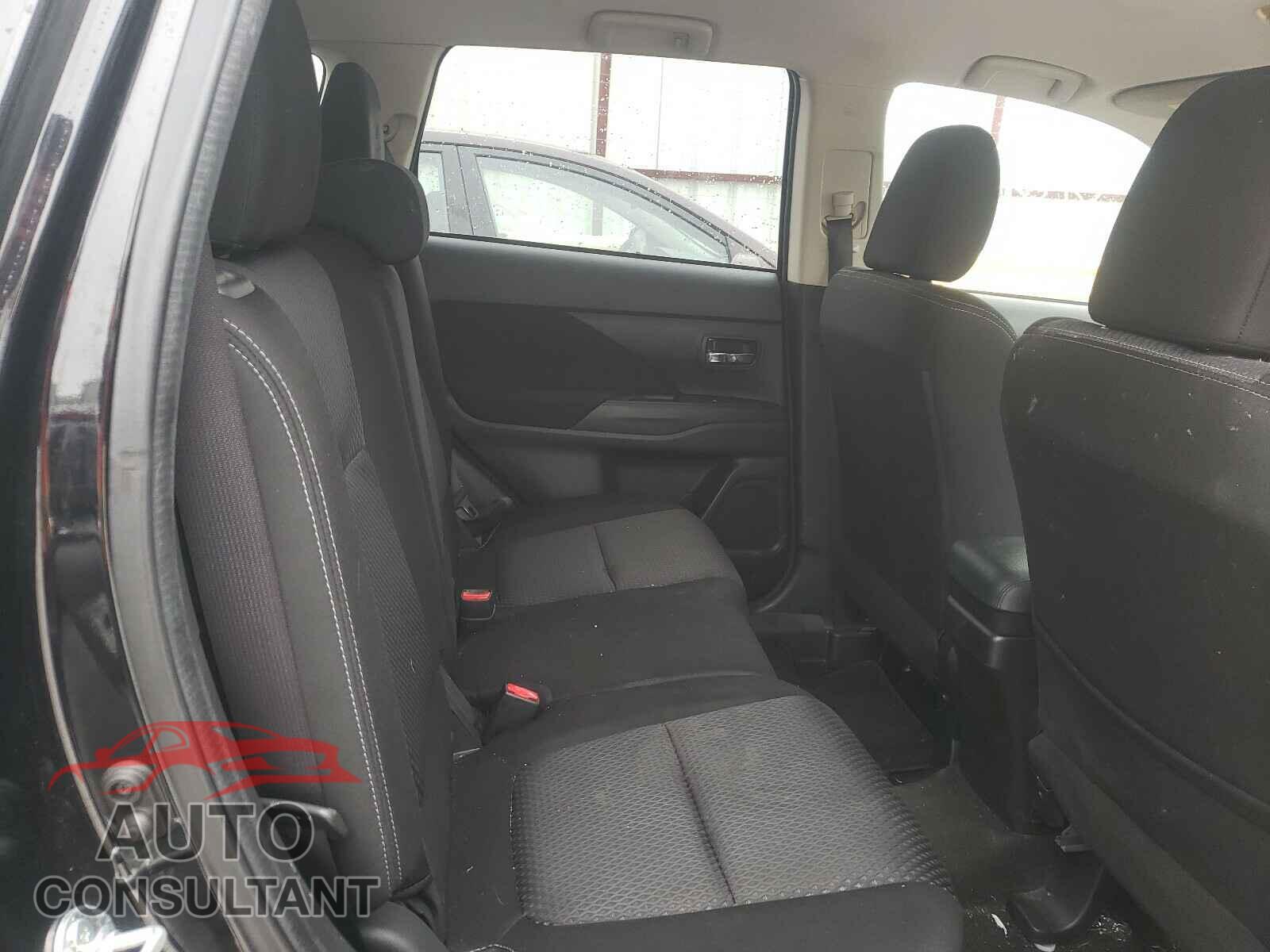 MITSUBISHI OUTLANDER 2016 - JA4AD3A32GZ018728