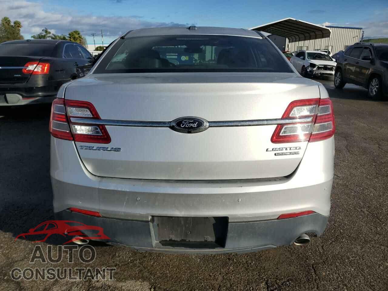 FORD TAURUS 2017 - 1FAHP2F85HG102622