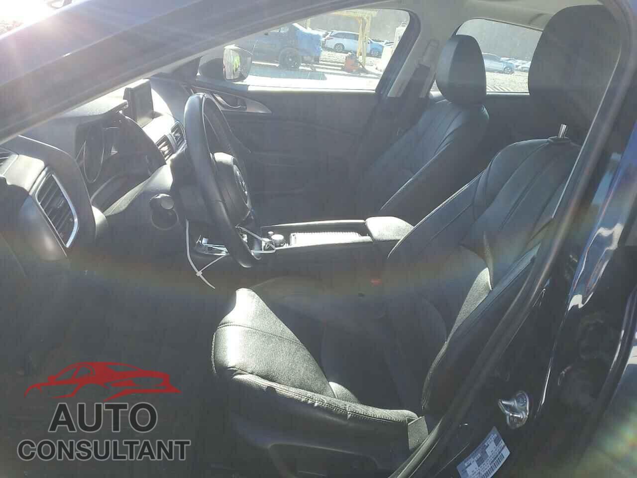 MAZDA 3 2017 - 3MZBN1W33HM132239