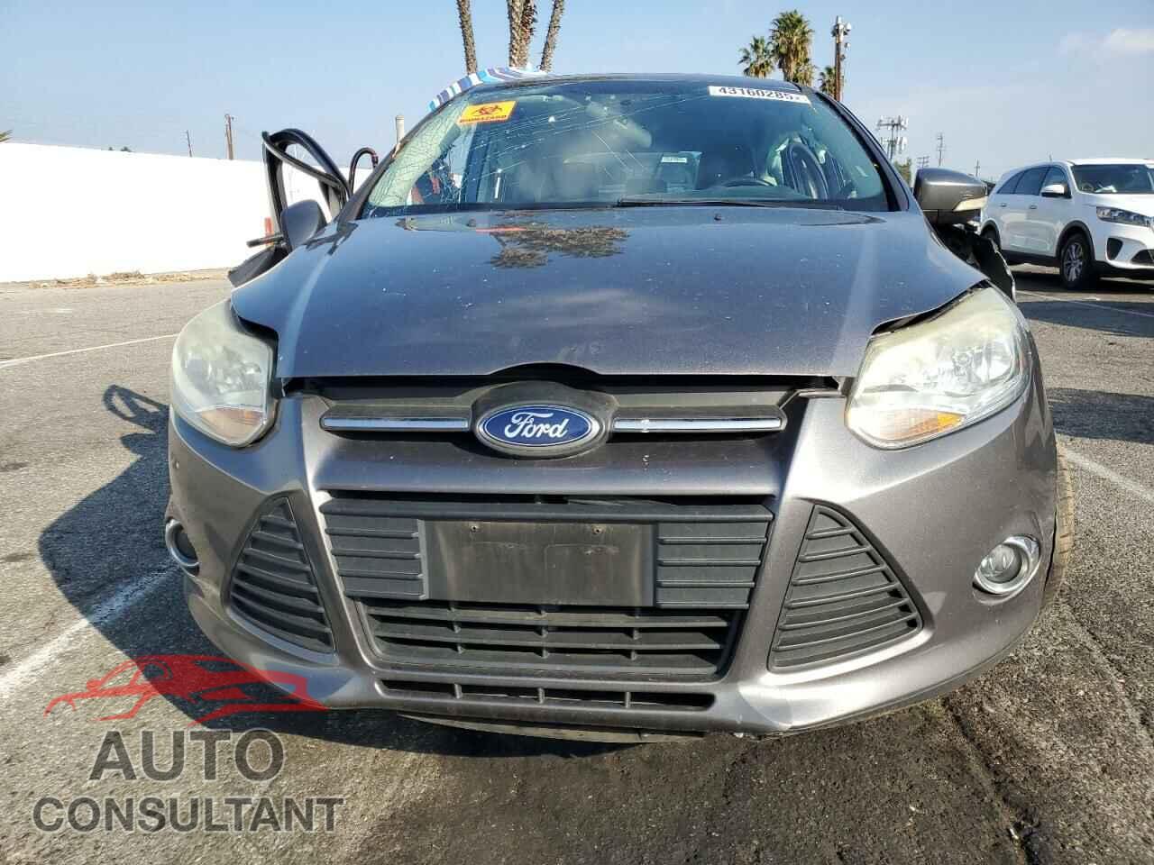 FORD FOCUS 2014 - 1FADP3K2XEL165028