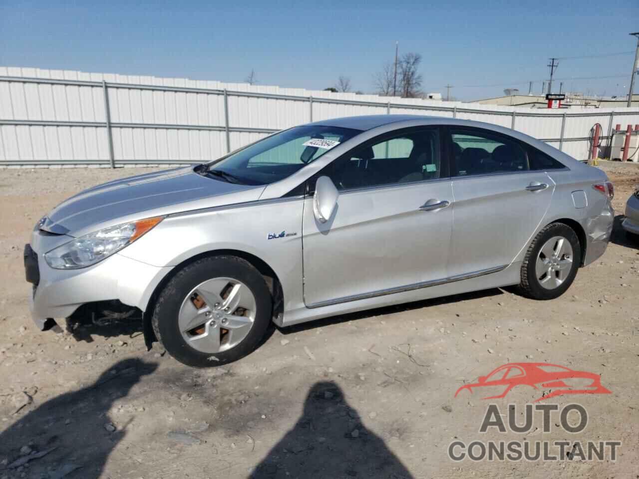 HYUNDAI SONATA 2012 - KMHEC4A48CA042903