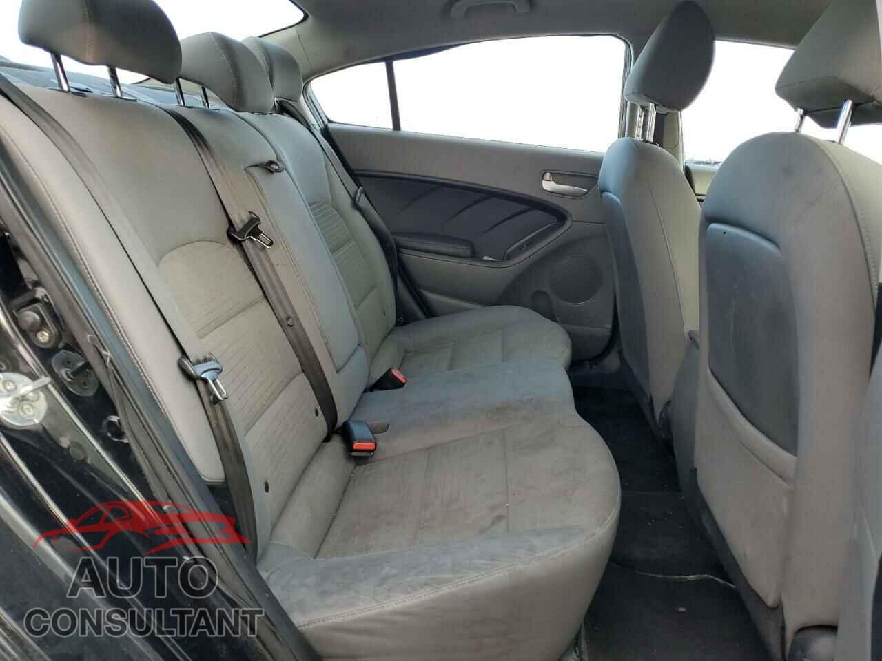 KIA FORTE 2017 - 3KPFL4A74HE055753