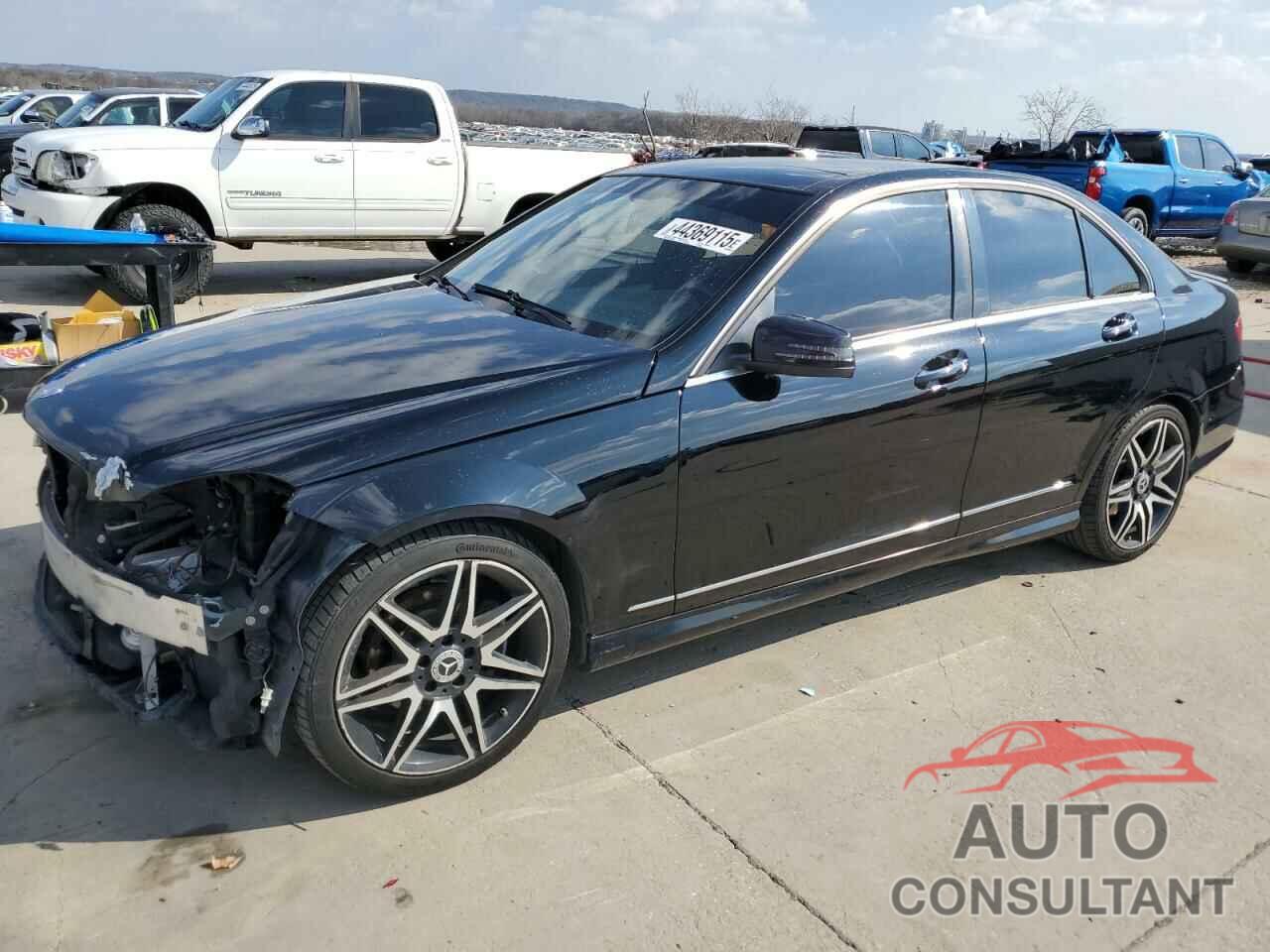 MERCEDES-BENZ C-CLASS 2013 - WDDGF4HB9DR246630