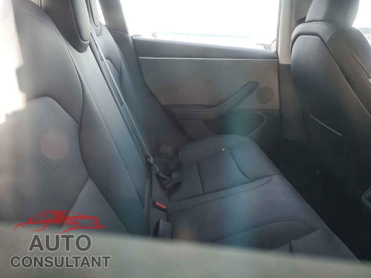 TESLA MODEL 3 2024 - 5YJ3E1EA2RF860860