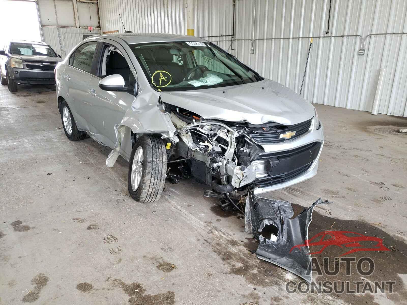 CHEVROLET SONIC 2020 - 1G1JD5SB2L4135104
