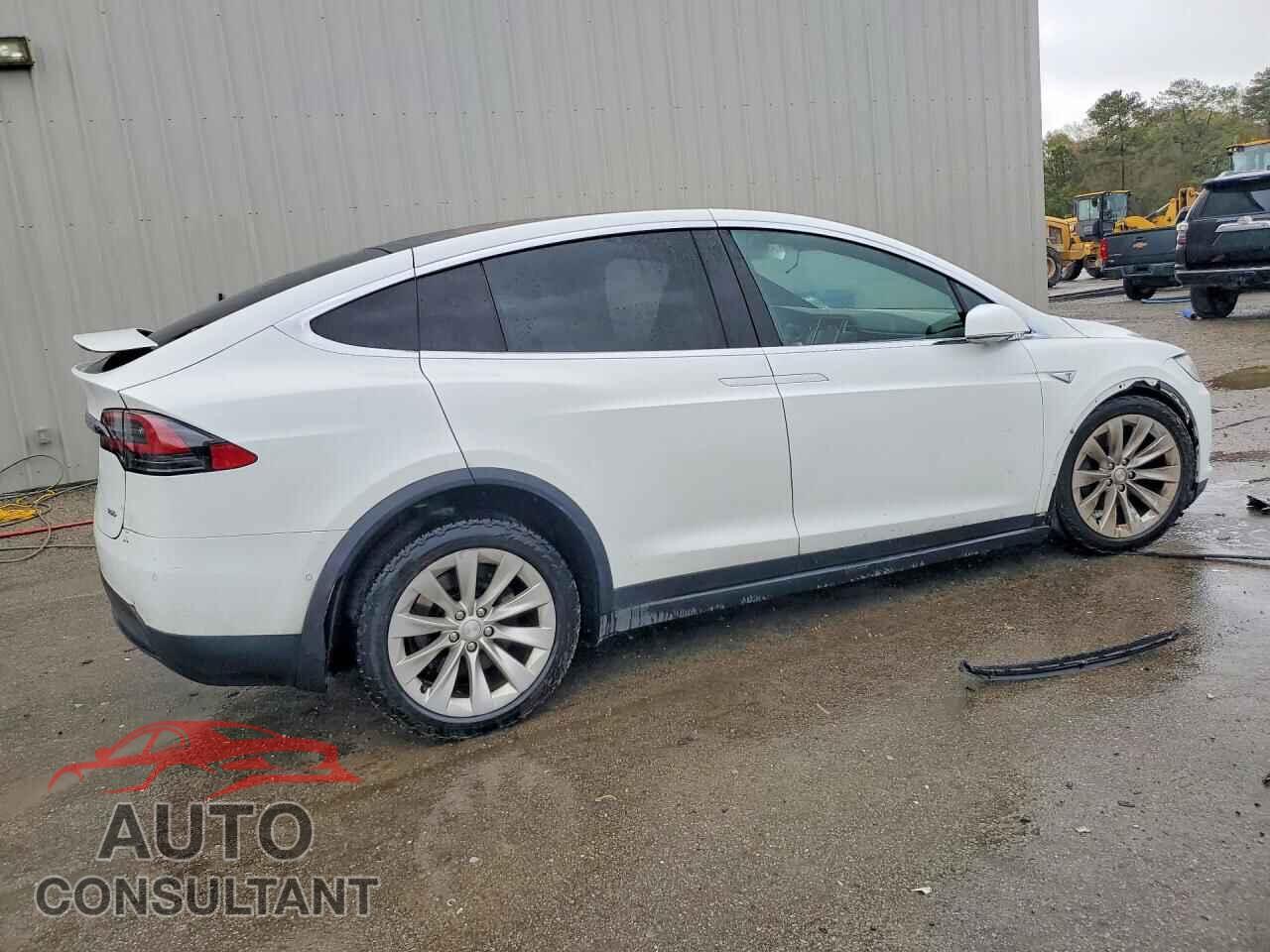 TESLA MODEL X 2016 - 5YJXCBE25GF022017