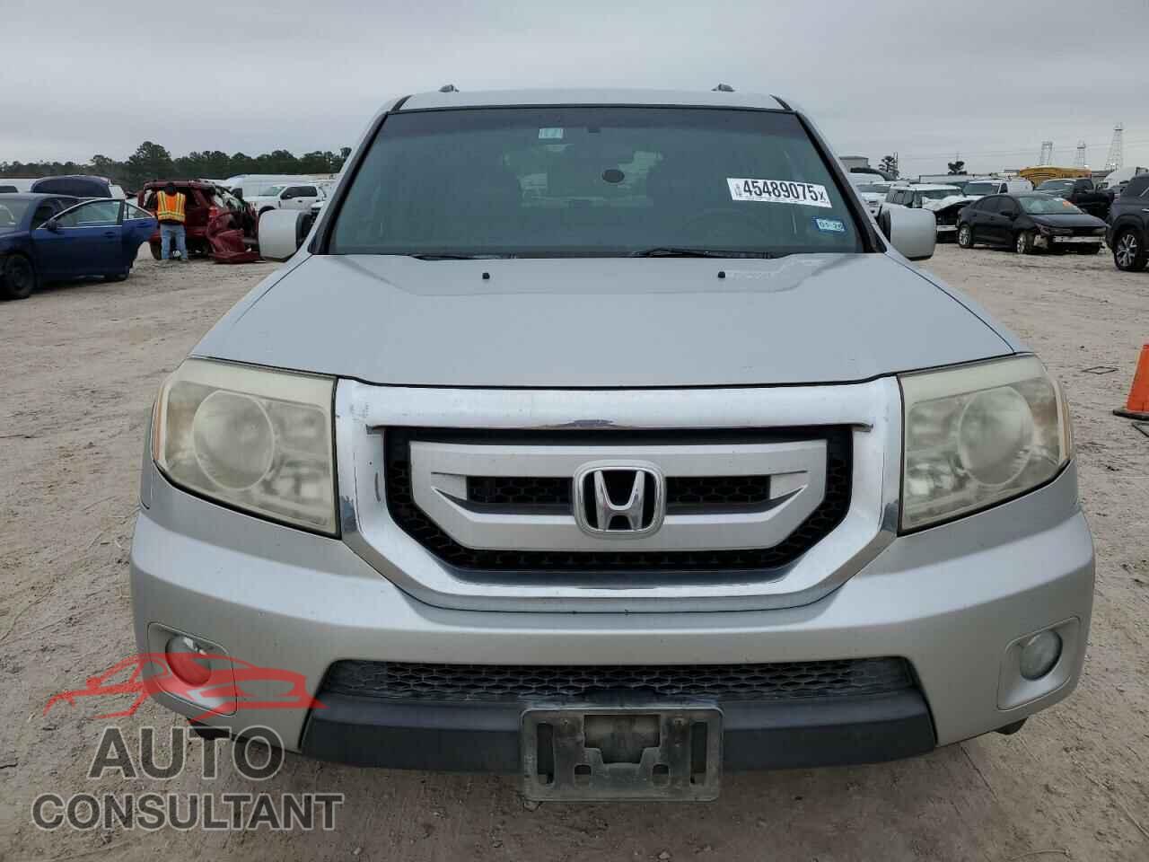 HONDA PILOT 2011 - 5FNYF3H44BB009220