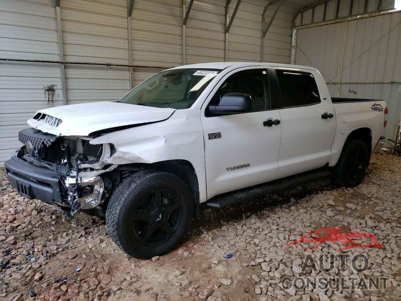 TOYOTA TUNDRA 2019 - 5TFDW5F15KX777667