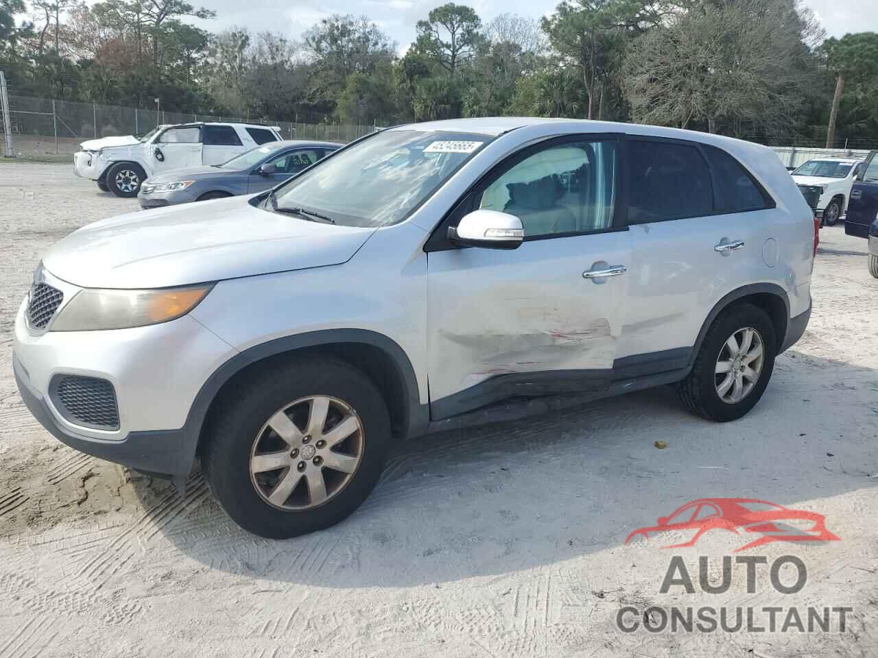 KIA SORENTO 2011 - 5XYKT3A10BG134299