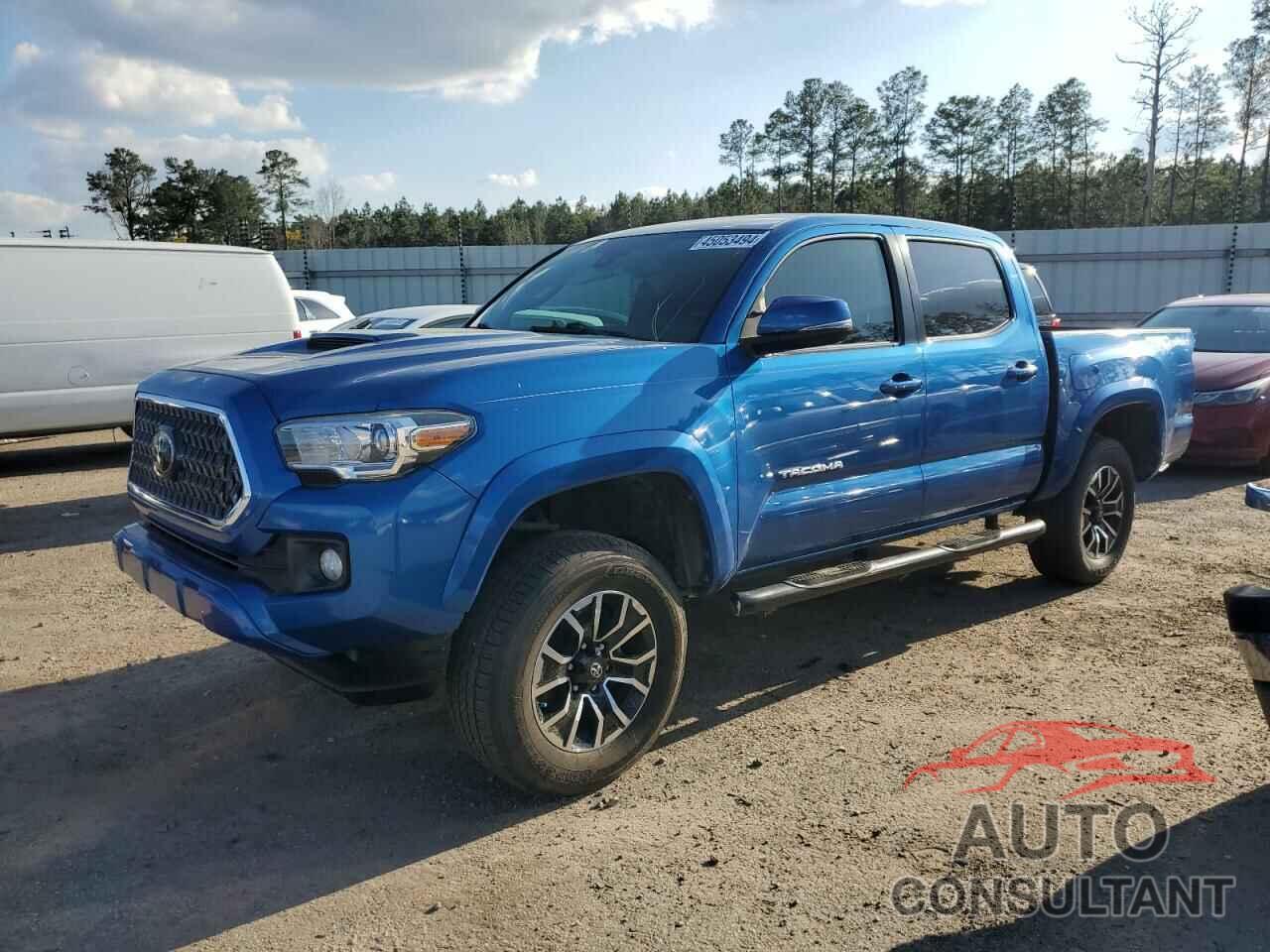 TOYOTA TACOMA 2018 - 5TFAZ5CN3JX062709