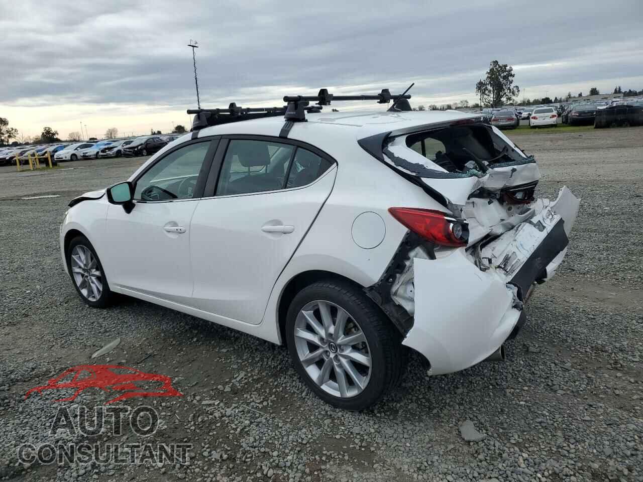 MAZDA 3 2017 - 3MZBN1L74HM117868