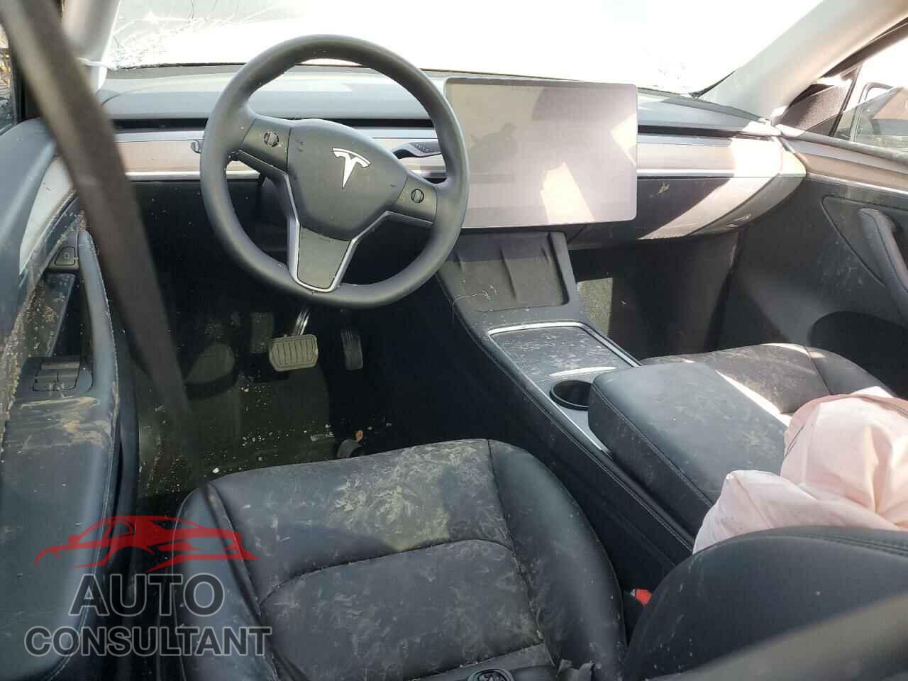 TESLA MODEL Y 2024 - 7SAYGDEEXRF014130