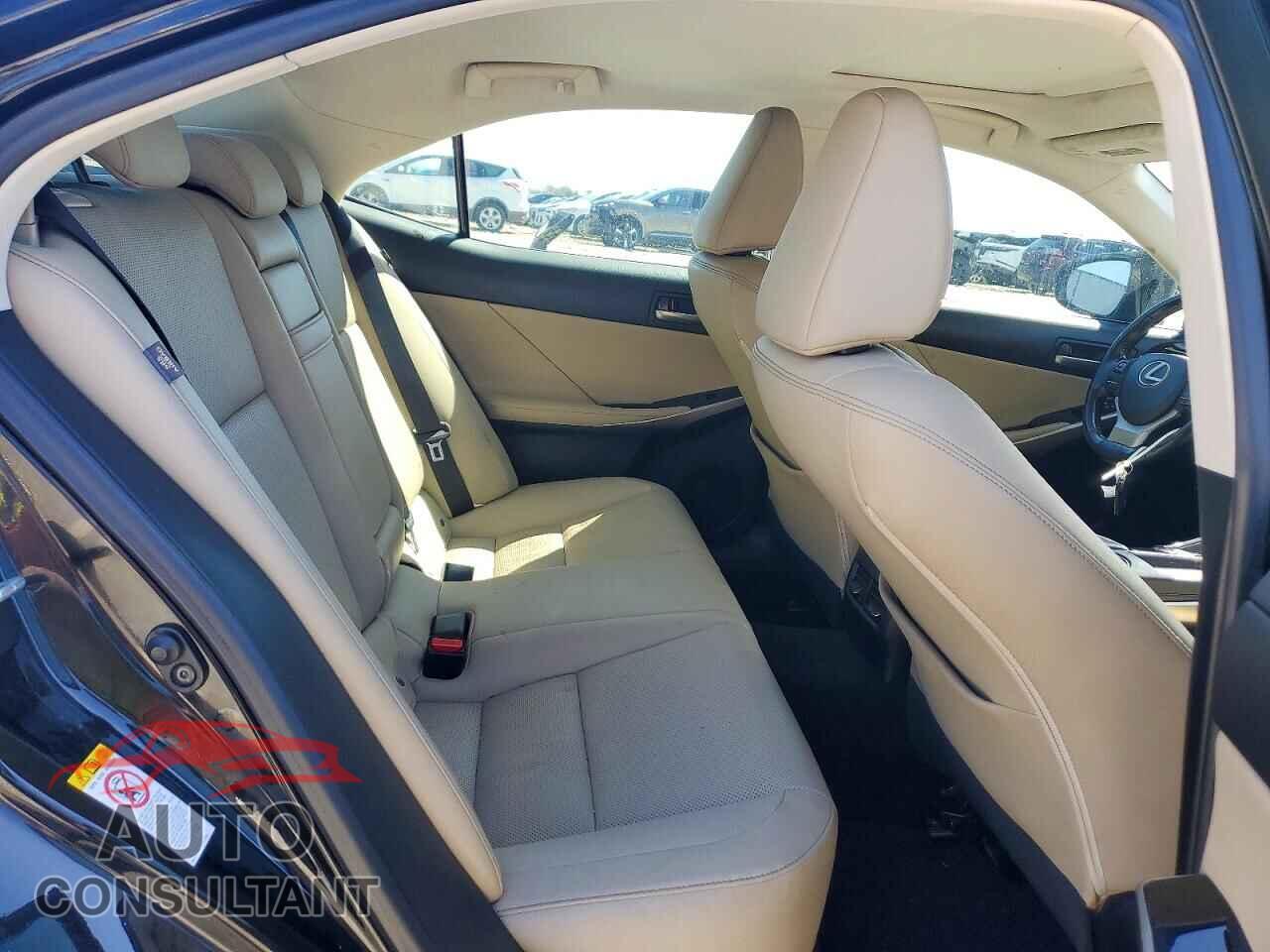LEXUS IS 2017 - JTHBA1D28H5045112