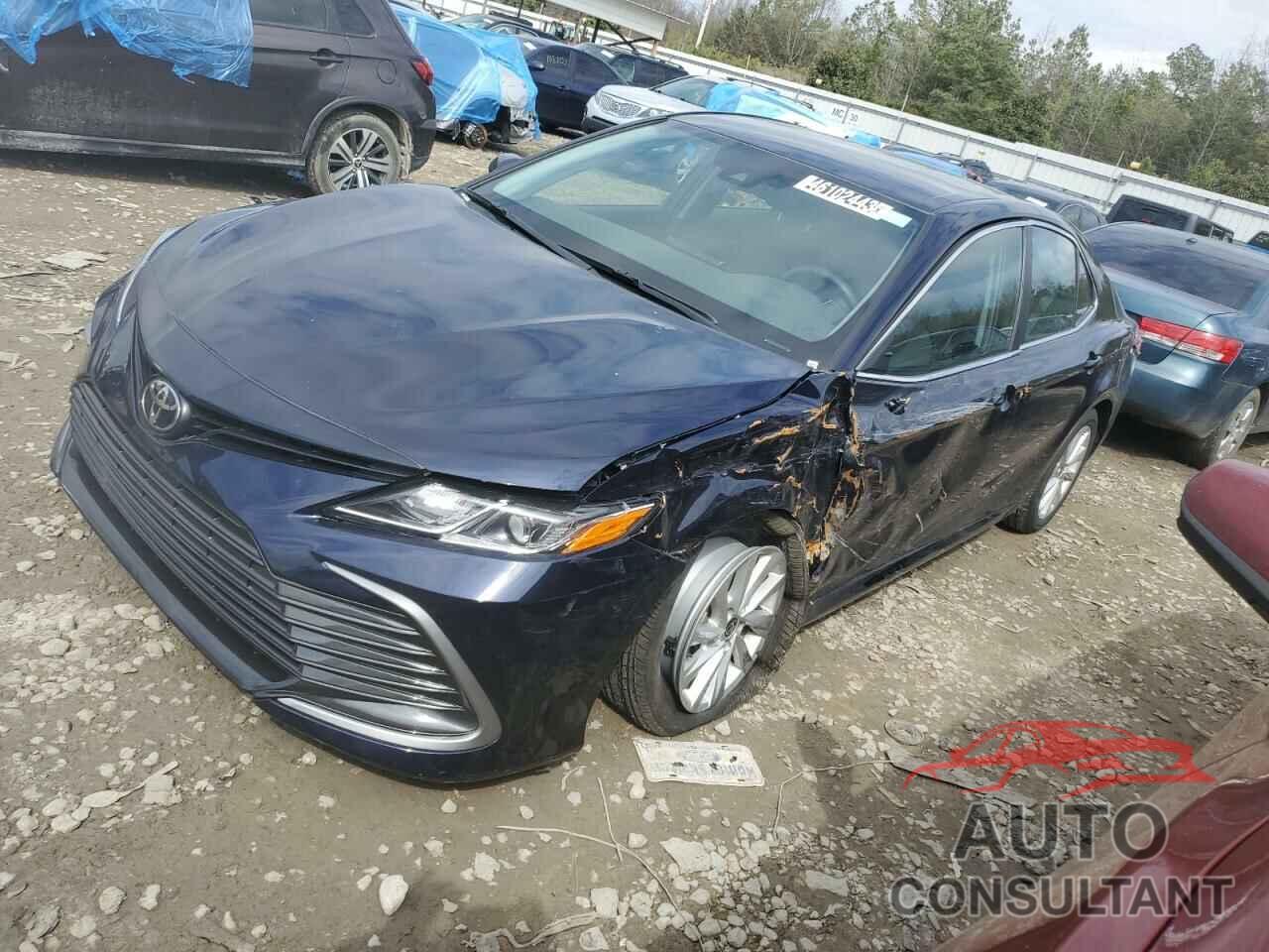 TOYOTA CAMRY 2022 - 4T1C11AK3NU070104