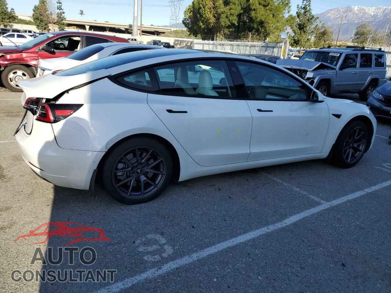TESLA MODEL 3 2022 - 5YJ3E1EA8NF358302