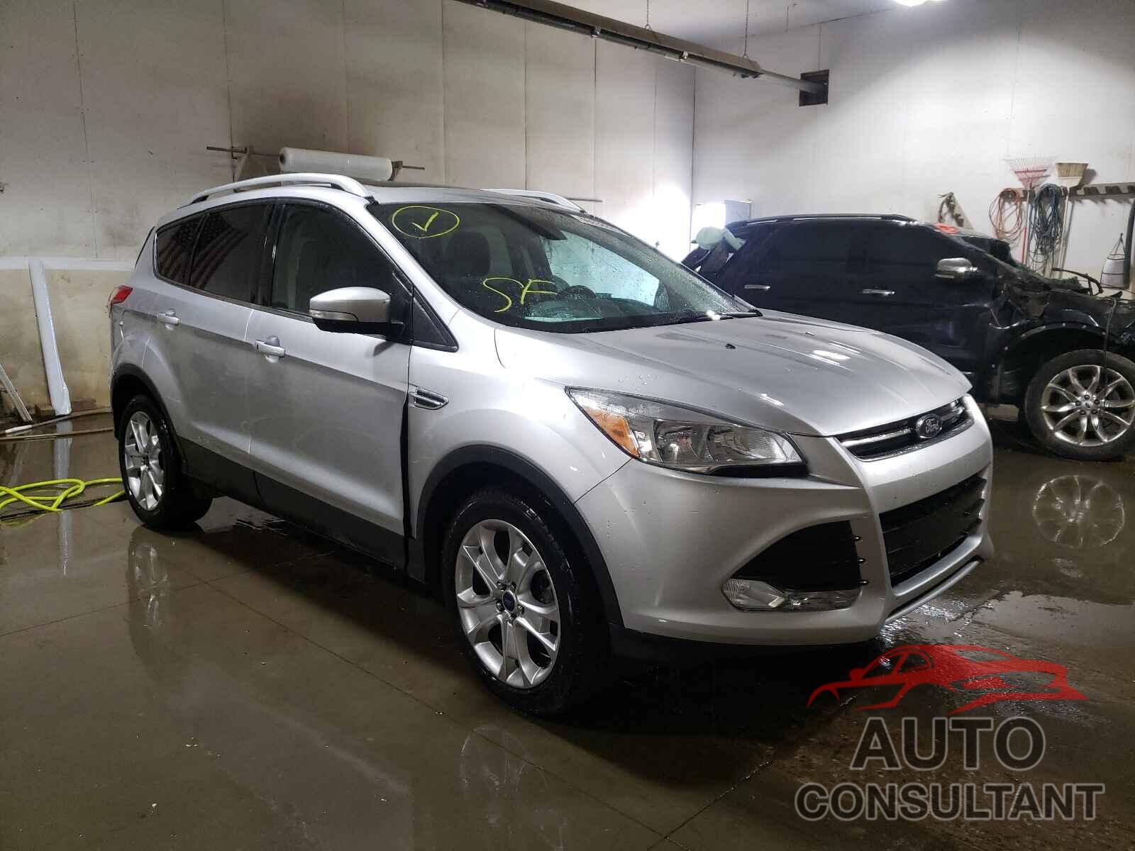 FORD ESCAPE 2016 - 1FMCU9J95GUB41552