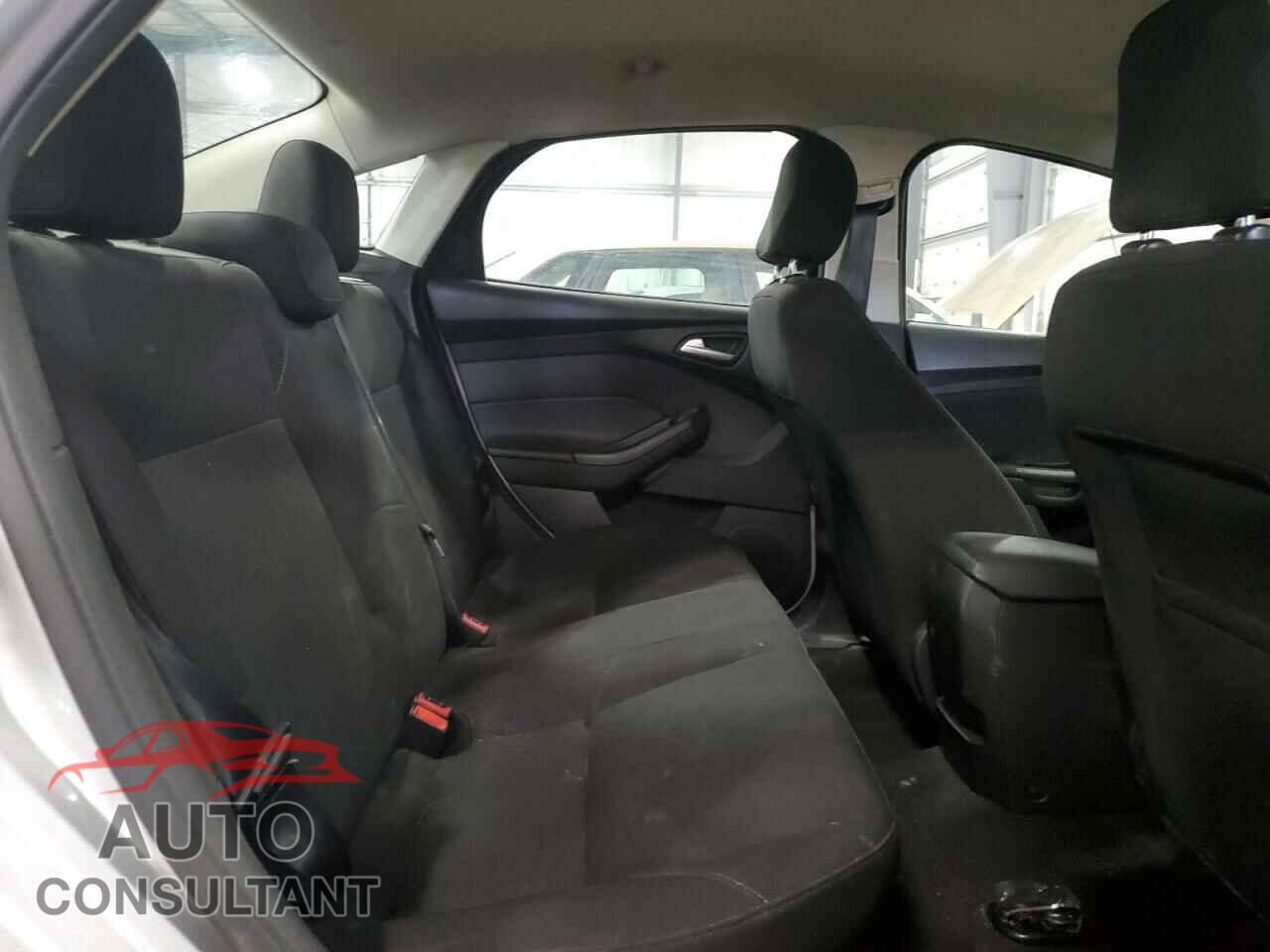 FORD FOCUS 2016 - 1FADP3F23GL405453