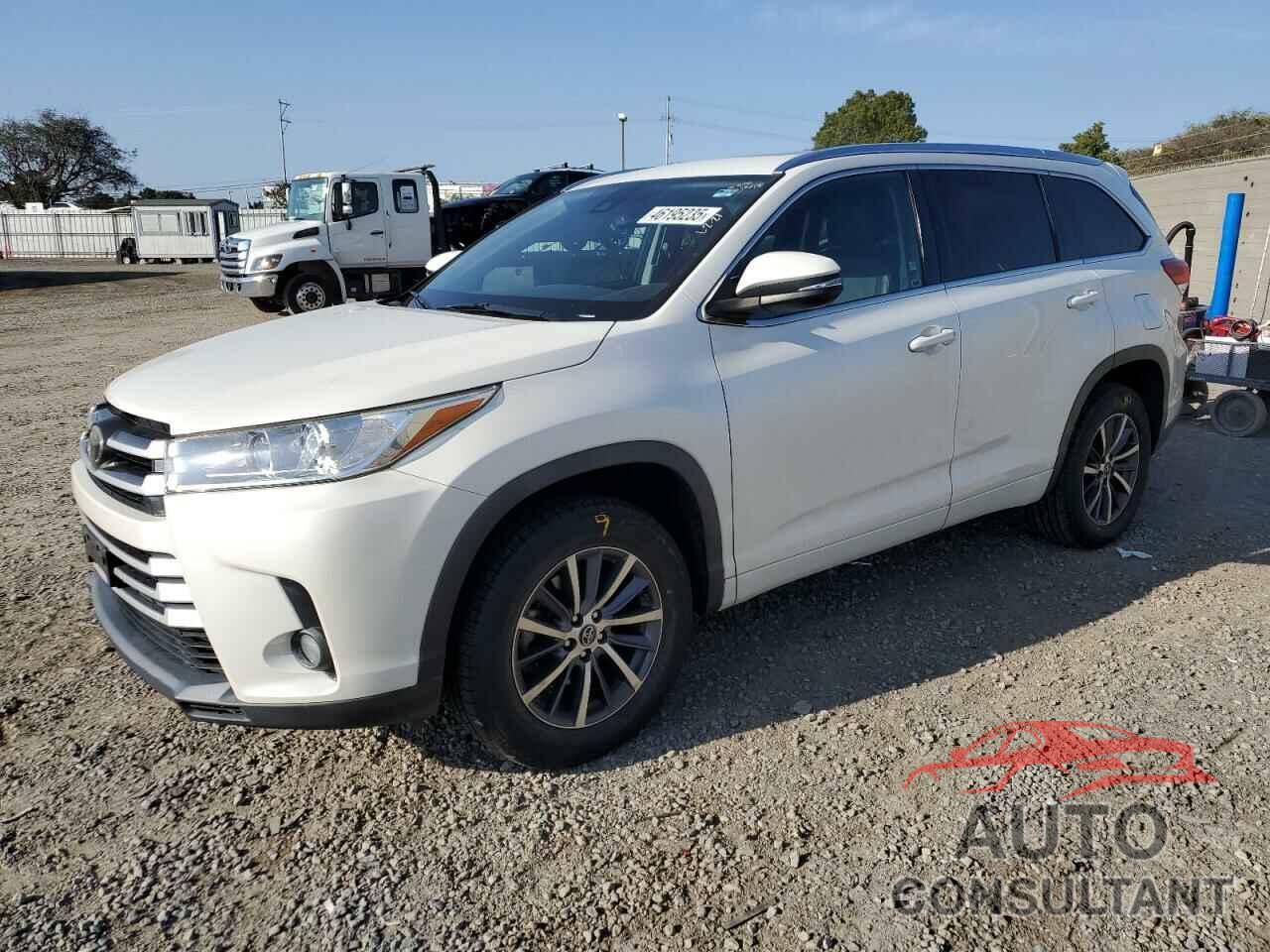 TOYOTA HIGHLANDER 2017 - 5TDKZRFH6HS514461