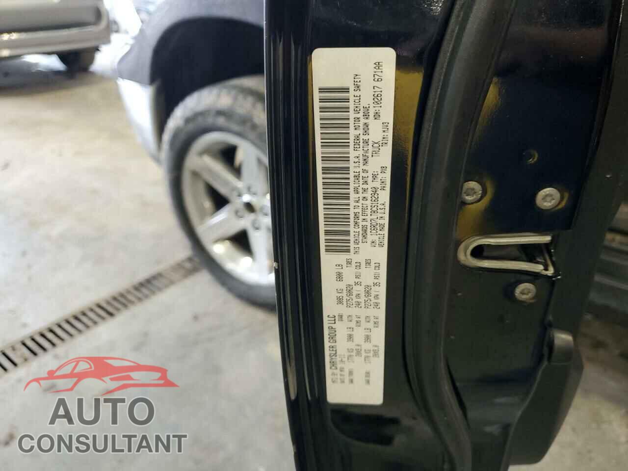 DODGE RAM 1500 2012 - 1C6RD7LT8CS162940