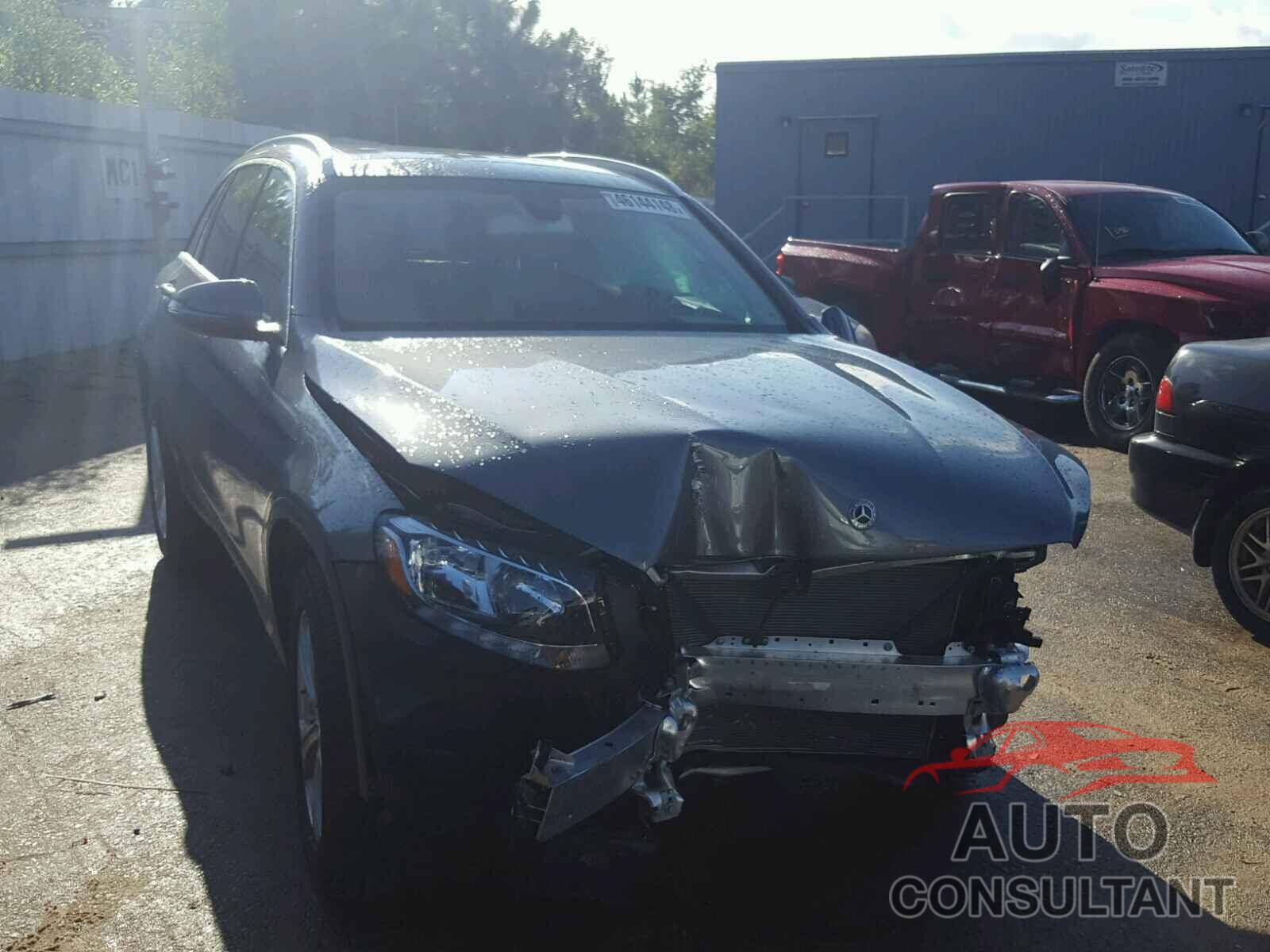 MERCEDES-BENZ GLC 300 2018 - WDC0G4JB8JV025004