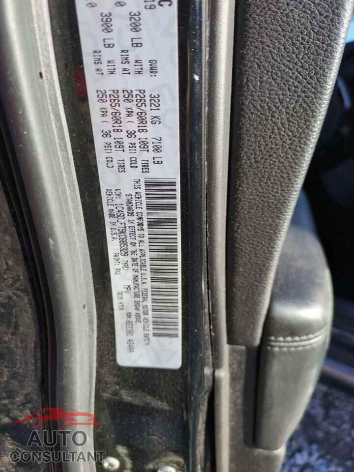 DODGE DURANGO 2019 - 1C4SDJFT9KC685329