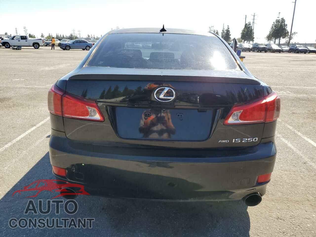 LEXUS IS 2012 - JTHCF5C22C5057523